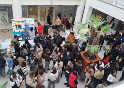 Teatrul Municipal „Matei Vișniec”, prezent la Târgul locurilor de practică, internship și voluntariat organizat de USV