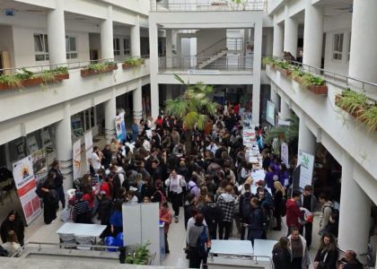 Teatrul Municipal „Matei Vișniec”, prezent la Târgul locurilor de practică, internship și voluntariat organizat de USV