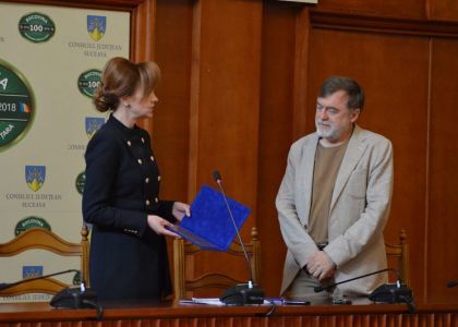 Dramaturgul Matei Vişniec a primit distincţia de excelenţă a Prefecturii Suceava