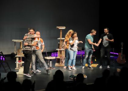 Spectacolul „Pisici” a fost premiat la Festivalul Internațional al Teatrului de Studio și de Forme Noi, ediția a XXII-a de la Pitești