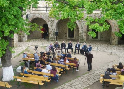 Teatrul în cetate