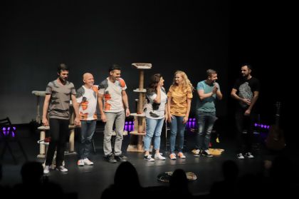 Spectacolul Pisici se va juca la Teatrul pentru copii și tineret Merlin din Timișoara.