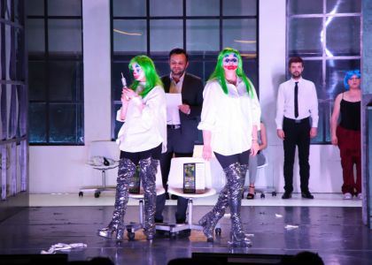 Spectacolul H.A.H. – Hidden Abuse Holdings  a revenit pe scena Teatrului Municipal „Matei Vișniec” Suceava