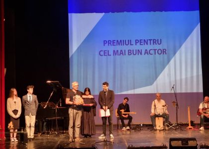 Actorul Cătălin Ștefan Mîndru s-a întors câștigător de la Festivalul Atelier al Teatrului Municipal Baia Mare