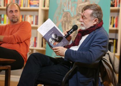 „O istorie a sărutului în teatru” de Călin Ciobotari