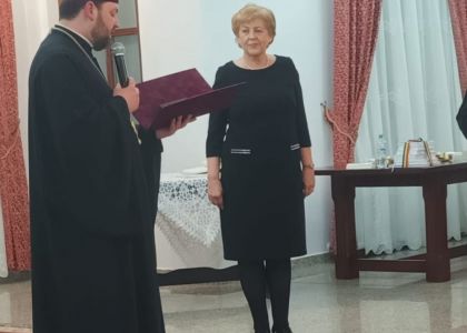 Managerul Angela Zarojanu a fost decorată cu Ordinul „Sfântul Ierarh Iacob Putneanul” de către Arhiepiscopia Sucevei și Rădăuților