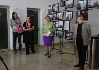 George Banu – Omul Poveste. Expoziție de fotografie, Luana Popa și Dinel Dumitru Teodorescu