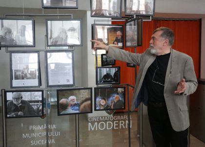 George Banu – Omul Poveste. Expoziție de fotografie, Luana Popa și Dinel Dumitru Teodorescu