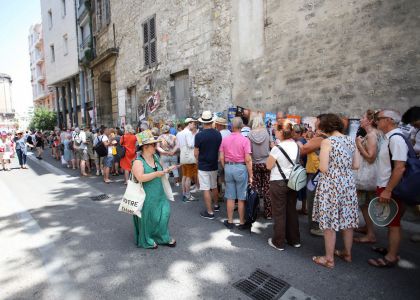 Spectacolul străzii și artiștii. Avignon