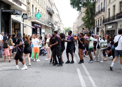 Spectacolul străzii și artiștii. Avignon