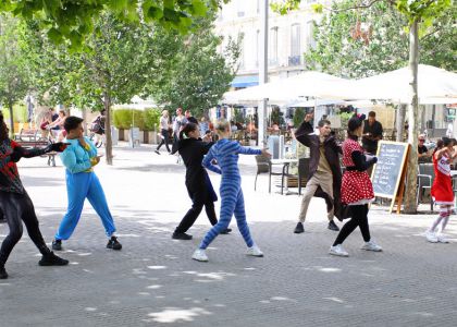 Spectacolul străzii și artiștii. Avignon