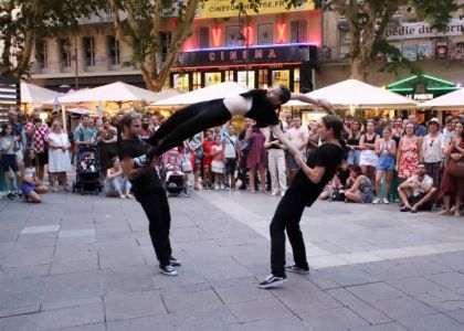 Spectacolul străzii și artiștii. Avignon