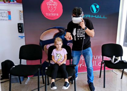 8 ani de teatru la Suceava - „Micul prinț”, adaptarea în VR 360