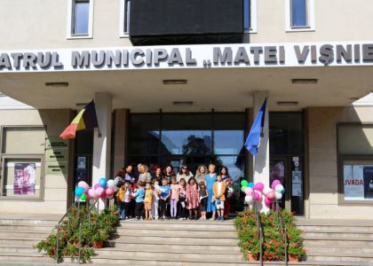 8 ani de teatru la Suceava - „Micul prinț”, adaptarea în VR 360