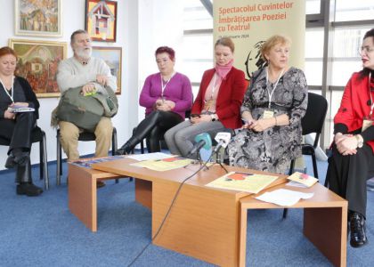 Spectacolul Cuvintelor - Îmbrațișarea Poeziei cu Teatrul