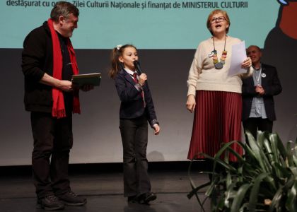 Proiectul „Spectacolul Cuvintelor - Îmbrățișarea Poeziei cu Teatrul” - premiera câștigătorilor