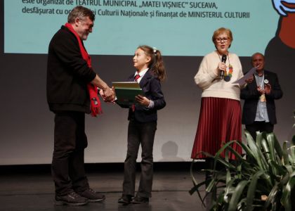 Proiectul „Spectacolul Cuvintelor - Îmbrățișarea Poeziei cu Teatrul” - premiera câștigătorilor