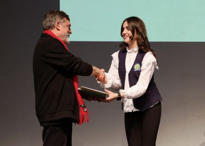 Proiectul „Spectacolul Cuvintelor - Îmbrățișarea Poeziei cu Teatrul” - premiera câștigătorilor