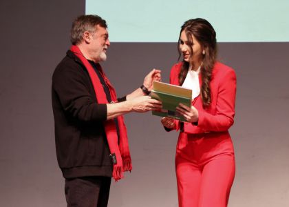 Proiectul „Spectacolul Cuvintelor - Îmbrățișarea Poeziei cu Teatrul” - premiera câștigătorilor