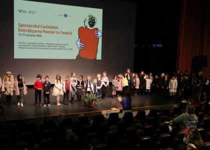 Proiectul „Spectacolul Cuvintelor - Îmbrățișarea Poeziei cu Teatrul” - premiera câștigătorilor