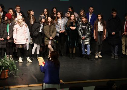 Proiectul „Spectacolul Cuvintelor - Îmbrățișarea Poeziei cu Teatrul” - premiera câștigătorilor