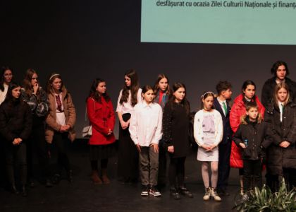 Proiectul „Spectacolul Cuvintelor - Îmbrățișarea Poeziei cu Teatrul” - premiera câștigătorilor