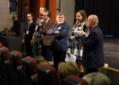 Evenimentul Spectacolul Cuvintelor - Îmbrațișarea Poeziei cu Teatrul, dedicat Zilei Culturii Naționale- ziua 1