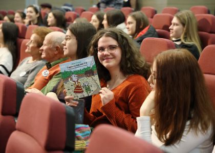 Evenimentul Spectacolul Cuvintelor - Îmbrațișarea Poeziei cu Teatrul, dedicat Zilei Culturii Naționale- ziua 1