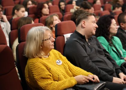 Evenimentul Spectacolul Cuvintelor - Îmbrațișarea Poeziei cu Teatrul, dedicat Zilei Culturii Naționale - ziua a 2-a