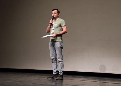 Evenimentul Spectacolul Cuvintelor - Îmbrațișarea Poeziei cu Teatrul, dedicat Zilei Culturii Naționale - ziua a 2-a