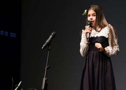 Evenimentul Spectacolul Cuvintelor - Îmbrațișarea Poeziei cu Teatrul, dedicat Zilei Culturii Naționale - ziua a 3-a (prima parte)