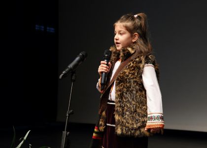 Evenimentul Spectacolul Cuvintelor - Îmbrațișarea Poeziei cu Teatrul, dedicat Zilei Culturii Naționale - ziua a 3-a (prima parte)