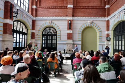 Haute couture teatral la Suceava