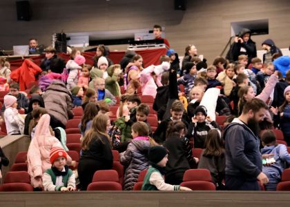 Ziua Mondială a Teatrului pentru Copii și Tineret sărbătorită în avans