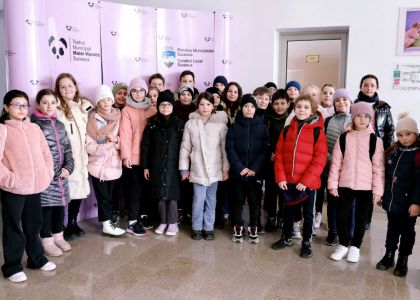 Ziua Mondială a Teatrului pentru Copii și Tineret sărbătorită în avans