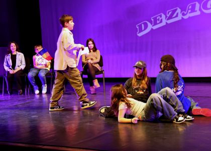 20 martie - Ziua Mondială a Teatrului pentru Copii și Tineret