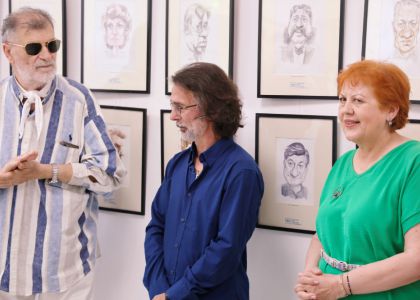 100 de actori români în festival.  Vernisaj. Expoziție de caricatură – portret în acuarelă, Ovidiu Stanciu, artist plastic