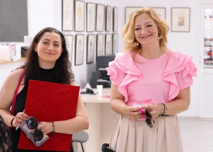 100 de actori români în festival.  Vernisaj. Expoziție de caricatură – portret în acuarelă, Ovidiu Stanciu, artist plastic
