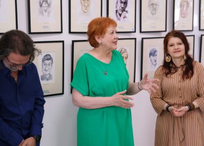 100 de actori români în festival.  Vernisaj. Expoziție de caricatură – portret în acuarelă, Ovidiu Stanciu, artist plastic