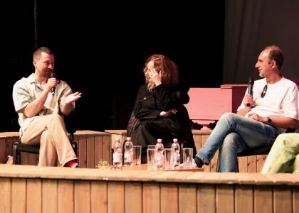 Teatrul nostru, arta cui?...