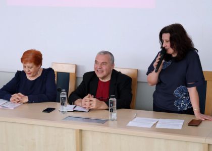 Diplomație și leadership cultural