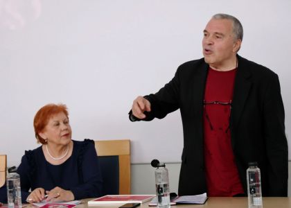 Diplomație și leadership cultural