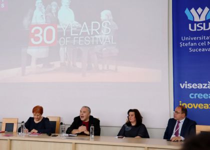 Diplomație și leadership cultural