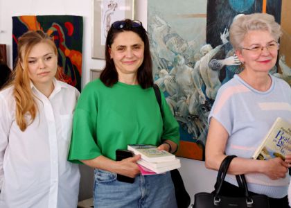 Brățară pe glezna ta. În virtutea inepției.  Lansare de carte, Radu Paraschivescu, editura Humanitas
