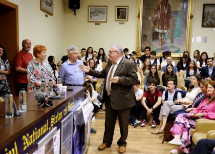 Brățară pe glezna ta. În virtutea inepției.  Lansare de carte, Radu Paraschivescu, editura Humanitas