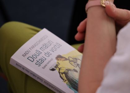 Brățară pe glezna ta. În virtutea inepției.  Lansare de carte, Radu Paraschivescu, editura Humanitas