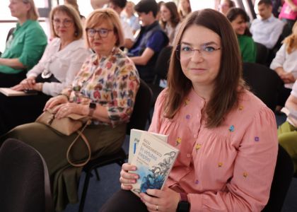 Brățară pe glezna ta. În virtutea inepției.  Lansare de carte, Radu Paraschivescu, editura Humanitas
