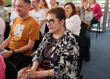 Brățară pe glezna ta. În virtutea inepției.  Lansare de carte, Radu Paraschivescu, editura Humanitas