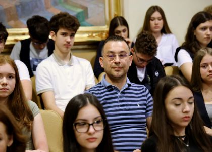 Brățară pe glezna ta. În virtutea inepției.  Lansare de carte, Radu Paraschivescu, editura Humanitas