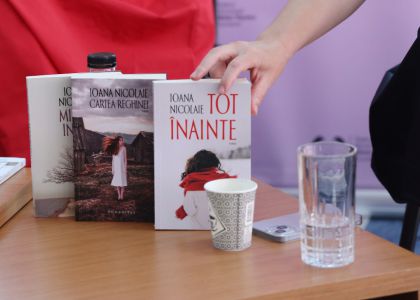 Drumul spre Soare-Răsare. Lansare de carte, Ioana Nicolaie